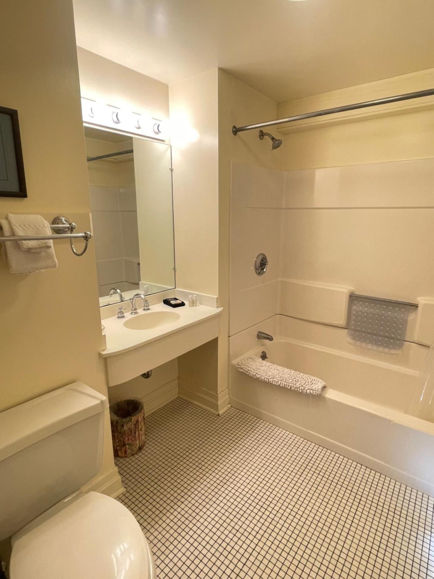 Adair Country Inn & Restaurant Литлтон Экстерьер фото