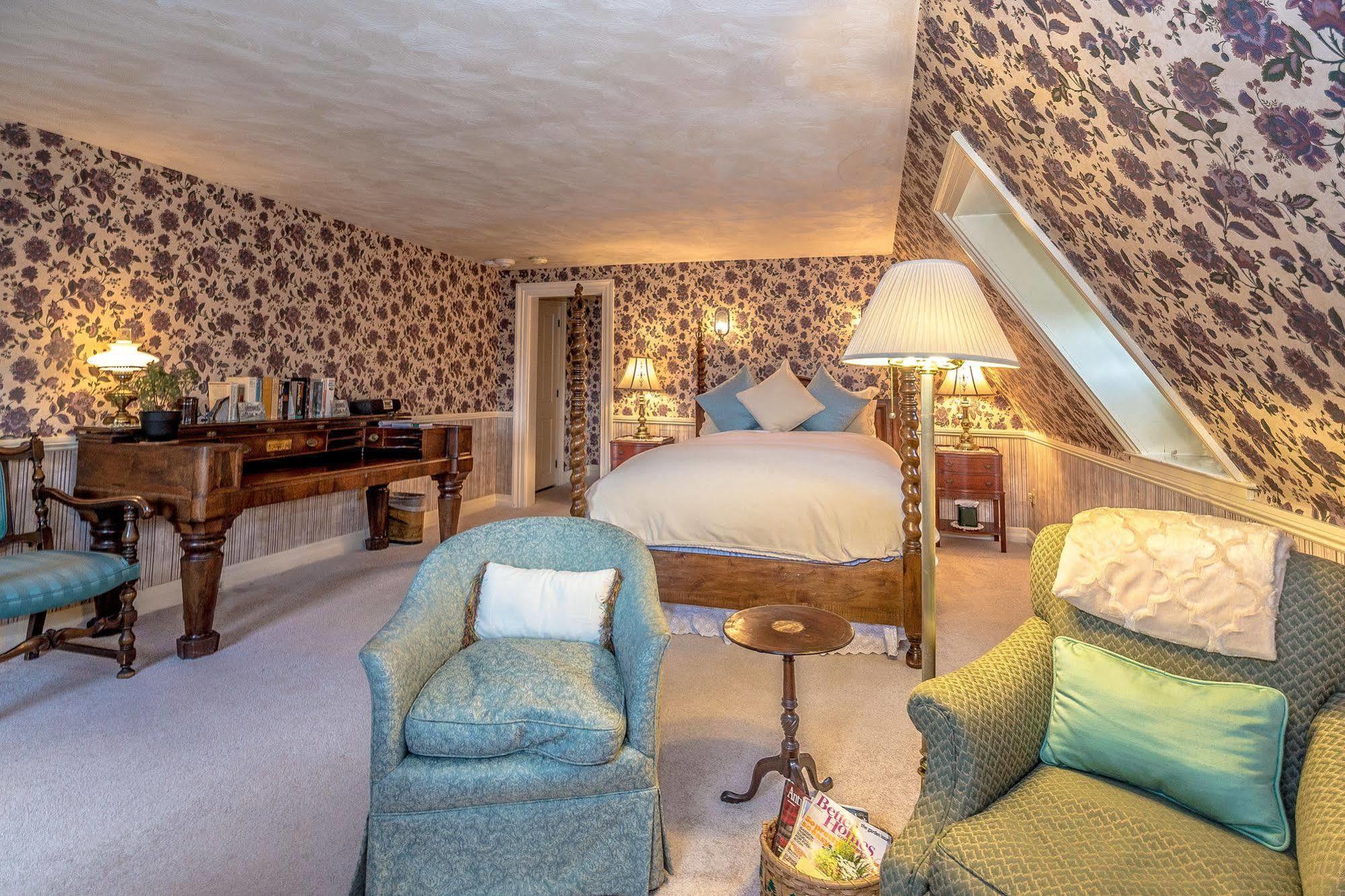 Adair Country Inn & Restaurant Литлтон Экстерьер фото
